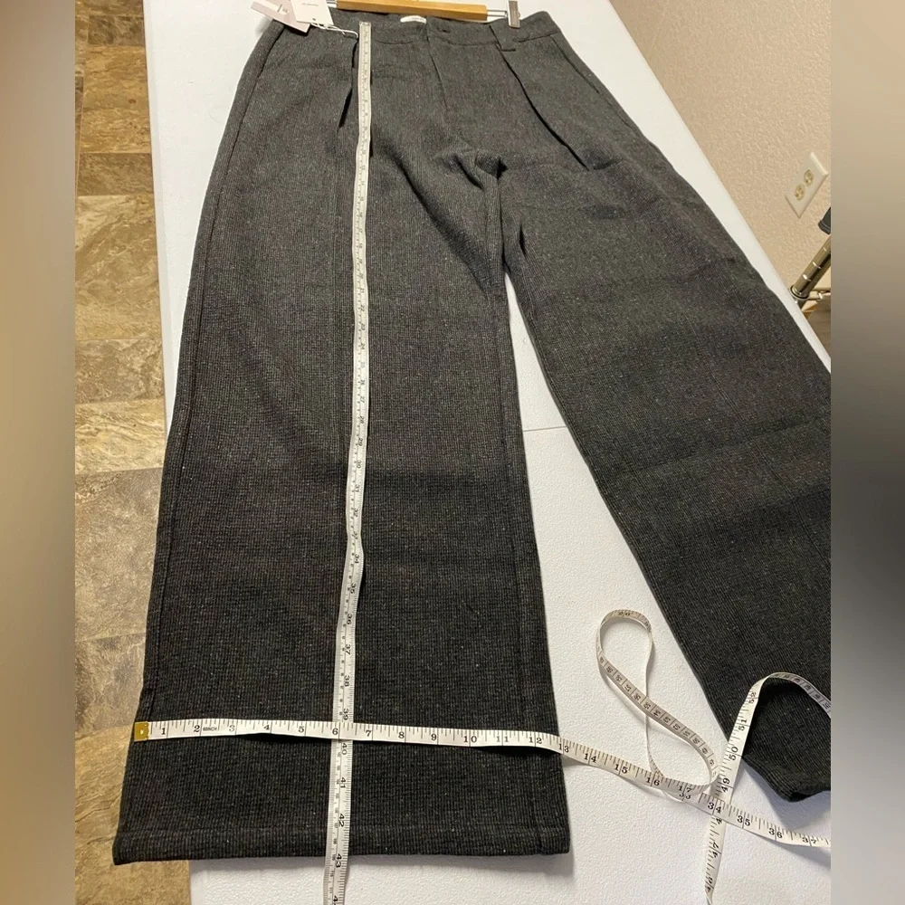 Men's / Women’s Wool Pleated Gray Wide-Leg Trouser